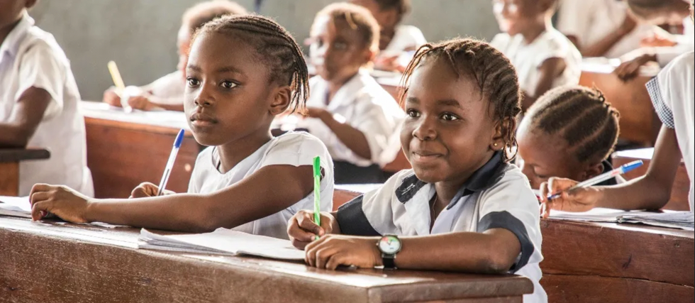 Les enfants doivent apprendre à lire dans une langue qu’ils comprennent